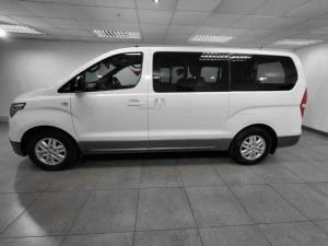 Hyundai H-1 2.4 bus GLS - Image 2