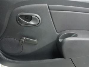 Nissan NP200 1.6i safety pack (aircon) - Image 5