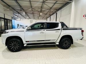Mitsubishi Triton 2.4DI-D double cab 4x4 auto - Image 4