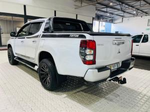 Mitsubishi Triton 2.4DI-D double cab 4x4 auto - Image 6
