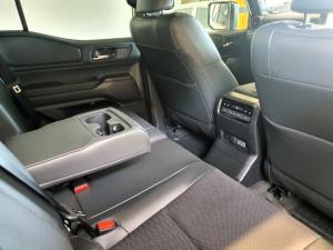 Toyota Land Cruiser Prado 2.8GD VX-R - Image 8