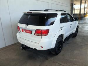 Toyota Fortuner 3.0D-4D - Image 4
