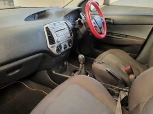 Hyundai i20 1.6 GLS - Image 8