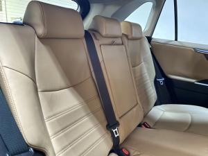 Toyota RAV4 2.5 VX AWD - Image 8