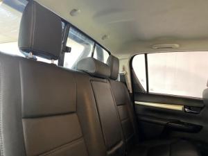 Toyota Hilux 2.8GD-6 double cab Raider auto - Image 9
