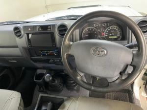 Toyota Land Cruiser 79 4.5D-4D V8 double cab LX 70th Anniversary - Image 11