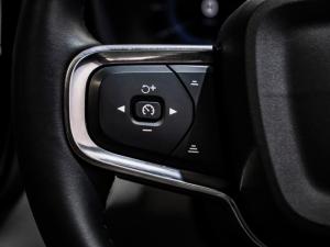 Volvo XC40 B3 Essential - Image 20