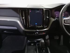 Volvo XC60 B5 AWD Essential - Image 13