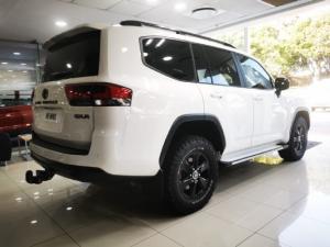 Toyota Land Cruiser 300 3.3D GX-R - Image 6