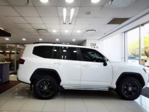 Toyota Land Cruiser 300 3.3D GX-R - Image 7