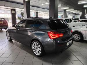 BMW 1 Series 120i 5-door auto - Image 3