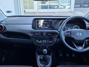 Hyundai Grand i10 1.0 Premium hatch - Image 8