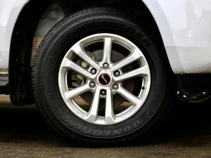 Isuzu D-Max 1.9TD double cab LS 4x4 auto - Image 3
