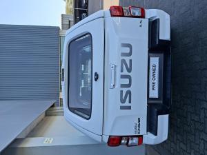 Isuzu D-Max 1.9TD double cab LS 4x4 auto - Image 8
