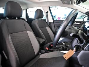 Volkswagen Polo hatch 1.0TSI Life manual - Image 13