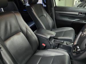 Toyota Hilux 2.8GD-6 double cab 4x4 Legend RS auto (de-spec 21) - Image 12