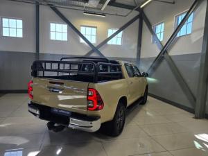Toyota Hilux 2.8GD-6 double cab Raider auto - Image 4