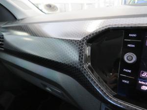 Volkswagen T-CROSS 1.5 TSI R-LINE DSG - Image 18