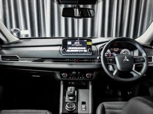 Mitsubishi Outlander 2.5 GLS - Image 14