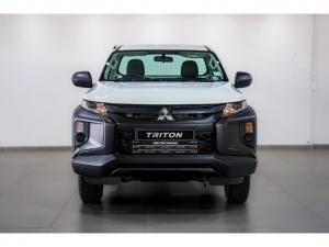 Mitsubishi Triton 2.4DI-D single cab GL - Image 2
