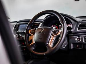Mitsubishi Triton 2.4DI-D double cab 4x4 auto - Image 10
