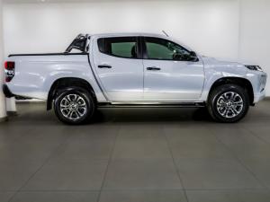 Mitsubishi Triton 2.4DI-D double cab 4x4 auto - Image 2