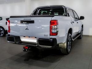 Mitsubishi Triton 2.4DI-D double cab 4x4 auto - Image 4