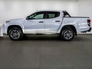 Mitsubishi Triton 2.4DI-D double cab 4x4 auto - Image 5