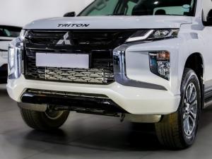 Mitsubishi Triton 2.4DI-D double cab 4x4 auto - Image 8