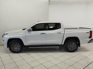 Mitsubishi Triton 2.4DI-D double cab GLS 4x4 manual - Image 3