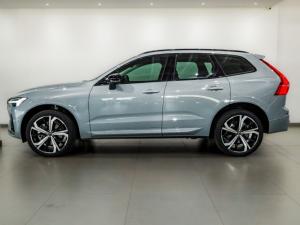 Volvo XC60 B5 AWD Ultimate Dark - Image 2