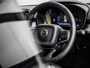 Volvo XC40 B4 Plus Dark - Image 10
