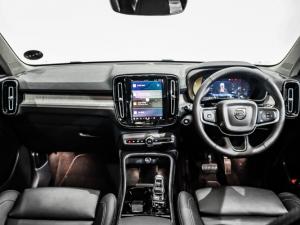 Volvo XC40 B4 Plus Dark - Image 12