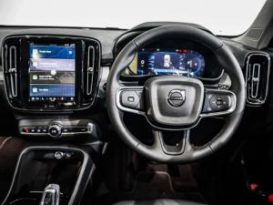 Volvo XC40 B4 Plus Dark - Image 17