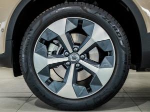 Volvo XC40 B4 Plus Dark - Image 20