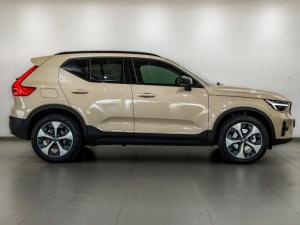 Volvo XC40 B4 Plus Dark - Image 5
