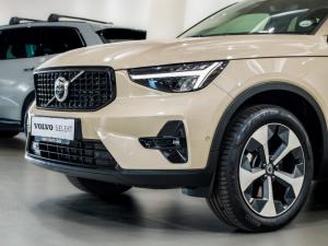 Volvo XC40 B4 Plus Dark - Image 8