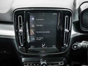 Volvo XC40 D4 AWD Momentum - Image 12