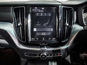 Volvo XC60 D4 AWD Momentum - Image 16