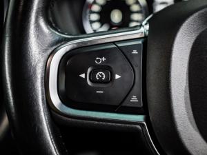 Volvo XC60 D4 AWD Momentum - Image 19