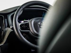 Volvo XC60 T8 Recharge AWD Ultimate Dark - Image 17