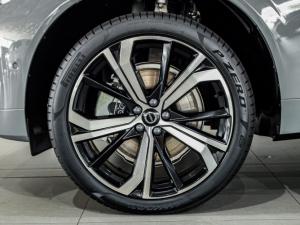 Volvo XC60 T8 Recharge AWD Ultimate Dark - Image 4