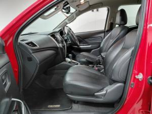Mitsubishi Triton 2.4DI-D double cab 4x4 auto - Image 8