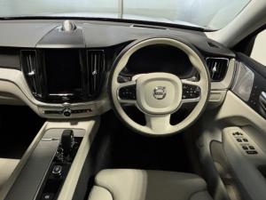 Volvo XC60 B5 AWD Ultimate Dark - Image 11