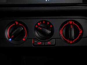 Volkswagen Polo Vivo hatch 1.4 Life - Image 19