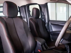 Isuzu D-Max 250 Extended cab Hi-Ride - Image 12
