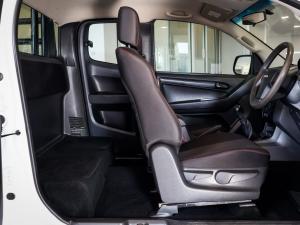 Isuzu D-Max 250 Extended cab Hi-Ride - Image 13