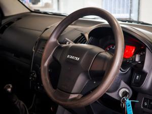 Isuzu D-Max 250 Extended cab Hi-Ride - Image 6