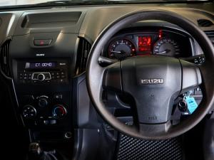 Isuzu D-Max 250 Extended cab Hi-Ride - Image 7
