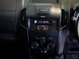 Isuzu D-Max 250 Extended cab Hi-Ride - Image 9